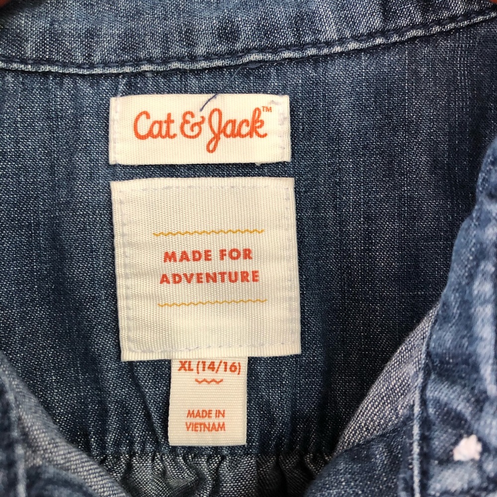 3/$15    Classy 100% cotton chambray shirt Cat & Jack XL - Picture 7 of 12